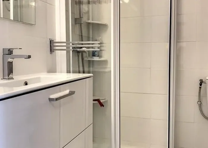 Lumineux 26m², Climatise, Proche Des Thermes - Fr-1-503-93 아파트