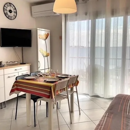 Lumineux 26m², Climatise, Proche Des Thermes - Fr-1-503-93 *